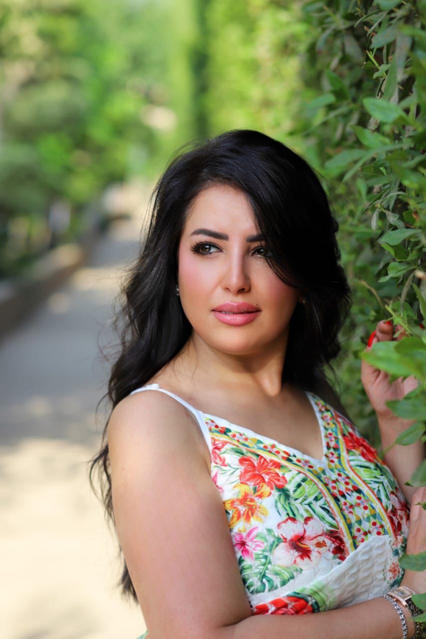 نهى صالح تبدأ عامها الجديد بإطلالة أنيقة تزامنًا مع عيد ميلادها