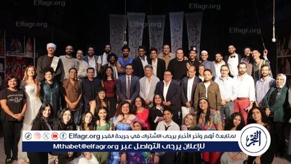 وزير الثقافة يشهد العرض المسرحي “حواديت” بمركز الإبداع الفني ويشيد بأداء المواهب الشابة