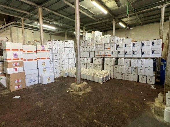 ضبط مصنع "بدون ترخيص" بالمنوفية لإنتاج أدوية وعقاقير بيطرية مجهولة المصدر