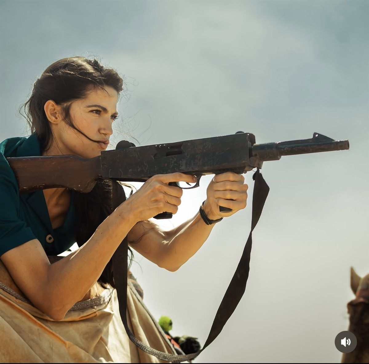 تارا عماد تشارك جمهورها صور من كواليس فيلم “درويش"