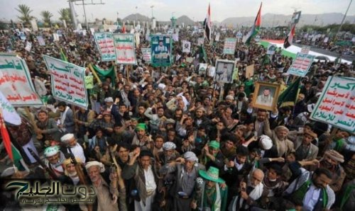 الحوثيون يقصفون تل أبيب بصواريخ بالستية