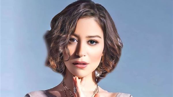 4 أعمال.. منة شلبي تعيش حالة من النشاط الفني بين السينما والدراما
