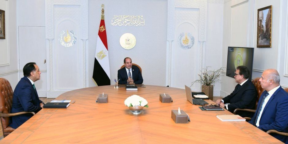 الرئيس السيسى يؤكد أهمية مواصلة تشجيع القطاع الخاص على الاستثمار بالمجال الطبي وصناعة الدواء