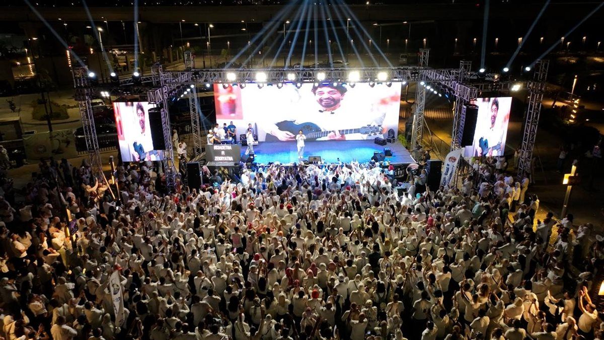 حميد الشاعري يفاجئ جمهوره في "سعادتنا في ذكرياتنا" بحفل استثنائي في بحيرة عين الحياة