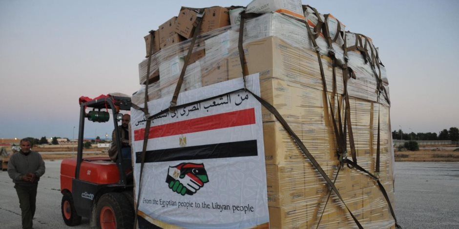 بدء تحرك الفوج الأول من قافلة المساعدات المصرية الـ31 إلى غزة عبر معبر كرم أبو سالم
