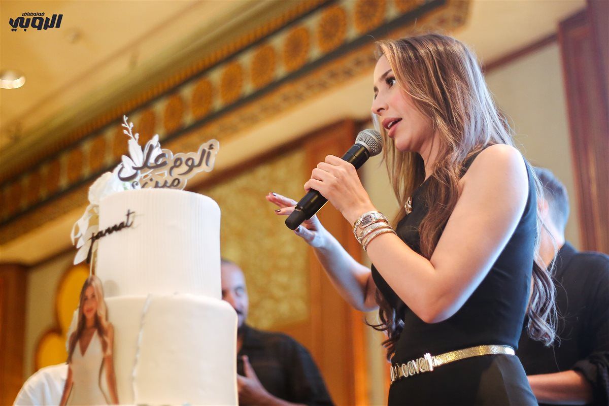 بحضور نجوم المزيكا والفن.. جنات تحتفل بنجاح ألبومها "ألوم على مين"