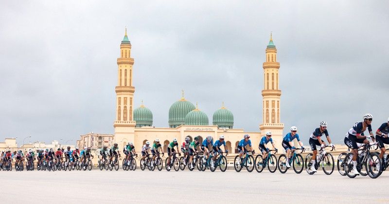 الدراج آدني وليمـيان يحصد لقب المرحلة الثانية لطواف صلالة الدولي