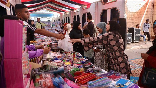 محافظ الجيزة: إقامة 23 معرضًا "أهلًا مدارس" لتخفيف الأعباء عن كاهل المواطنين بالأحياء والمراكز