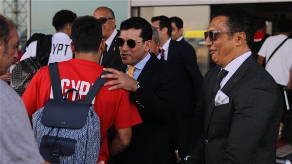 وزير الرياضة في استقبال بعثة منتخب مصر بعد وصولها من بوركينا فاسو