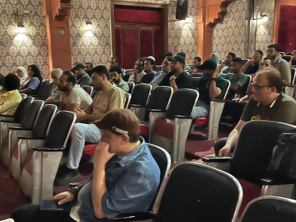 أشرف زكي في لقاء مؤثر مع الفرق المستقلة: كلمة فشل ليست في قاموسنا (صور)