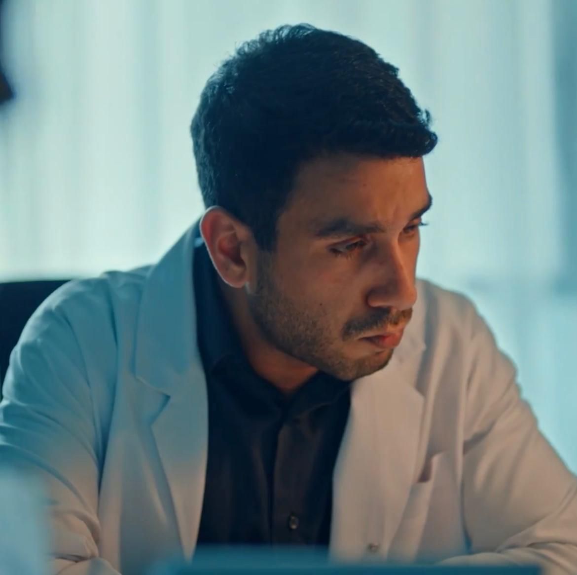 بعد تألقه أمام هاني عادل.. إشادات واسعة بأداء شريف حليم حفيد مفيد فوزي