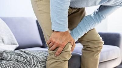 هل تُصدر ركبتاك أصواتاً غريبة؟