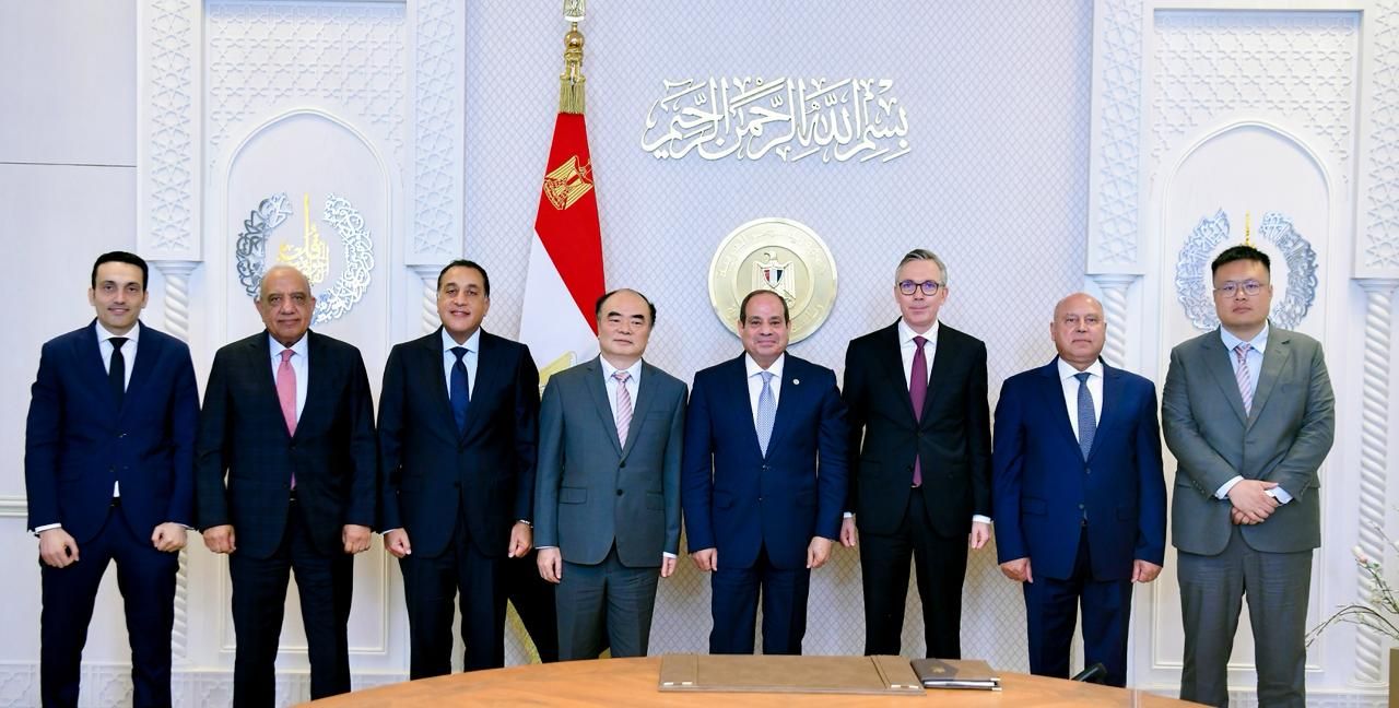 الرئيس السيسى يوجه بالاستفادة من سياسة الدولة الرامية لتوطين الصناعة وتعزيز الإنتاج