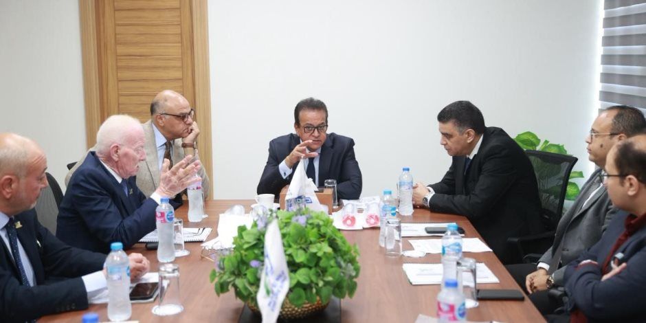 وزير الصحة: الدولة ملتزمة بتخفيف الأعباء عن مرضى الغسيل الكلوي وتوفير رعاية طبية متكاملة