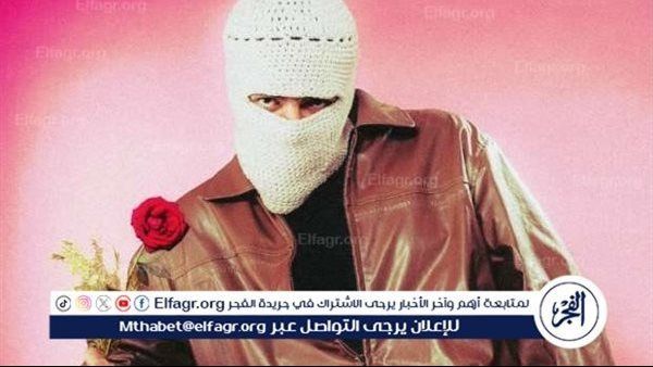 صورة غامضة تجمع إليسا بالمطرب المقنع قبل حفل القاهرة تشعل مواقع التواصل
