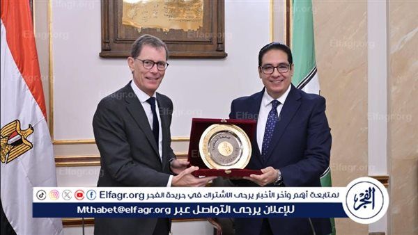 رئيس جامعة القاهرة يلتقى وفد لجنة الثقافة والتعليم والاتصال والرياضة بمجلس الشيوخ الفرنسى.