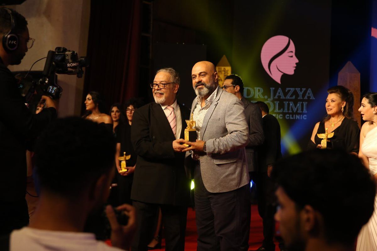 بالصور تكريم نجوم دراما رمضان في الدورة الـــ 13 لـــ مهرجان همسة للادب والفنون