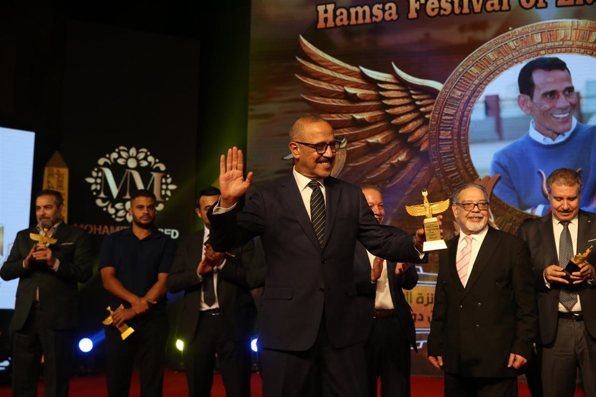 بالصور تكريم نجوم دراما رمضان في الدورة الـــ 13 لـــ مهرجان همسة للادب والفنون