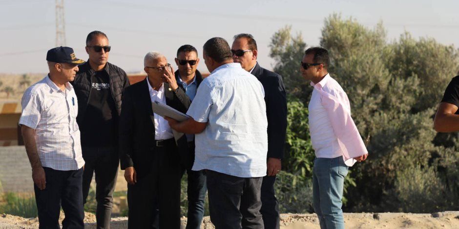 محافظ شمال سيناء يتفقد أعمال تطوير بوابة العريش وبفتتح مقراة الصالحين لتحفيظ القران الكريم (صور)