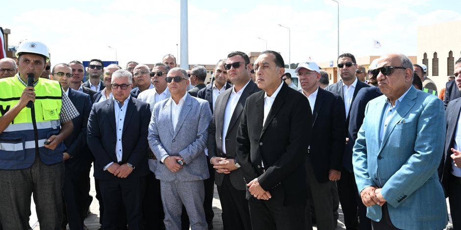 رئيس مجلس الوزراء خلال احتفالية افتتاح عددٍ من المشروعات بـ "القنطرة غرب الصناعية"