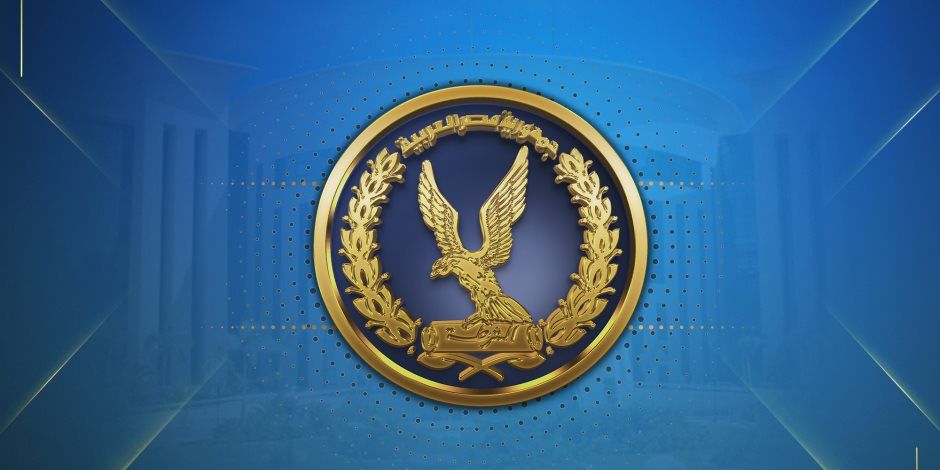 الداخلية تضبط شخص ظهر في فيديو عارى الجسد لوح بسلاح أبيض بالقليوبية