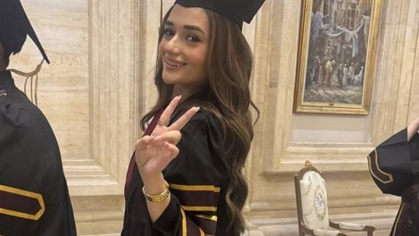 في أحدث ظهور.. ملك أحمد زاهر تشارك صورا من حفل تخرجها