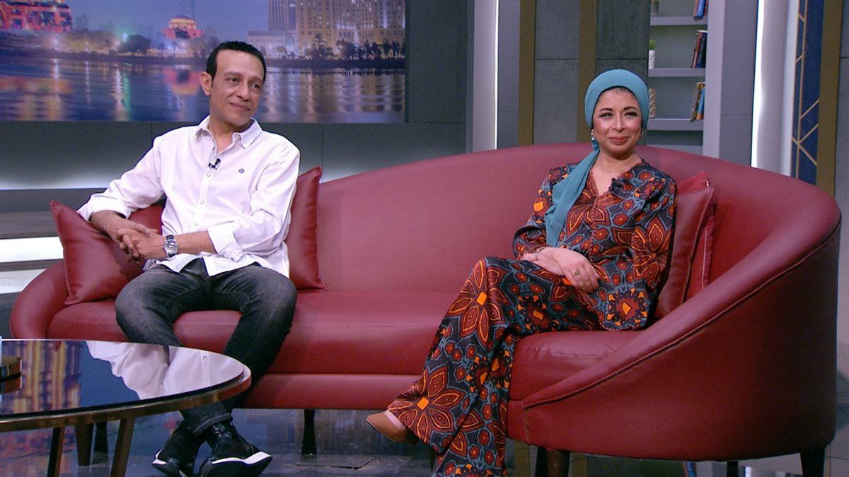 الليلة.. حكايات الكاتب أسامة أنور عكاشة والمخرج إسماعيل عبد الحافظ بواحد من الناس
