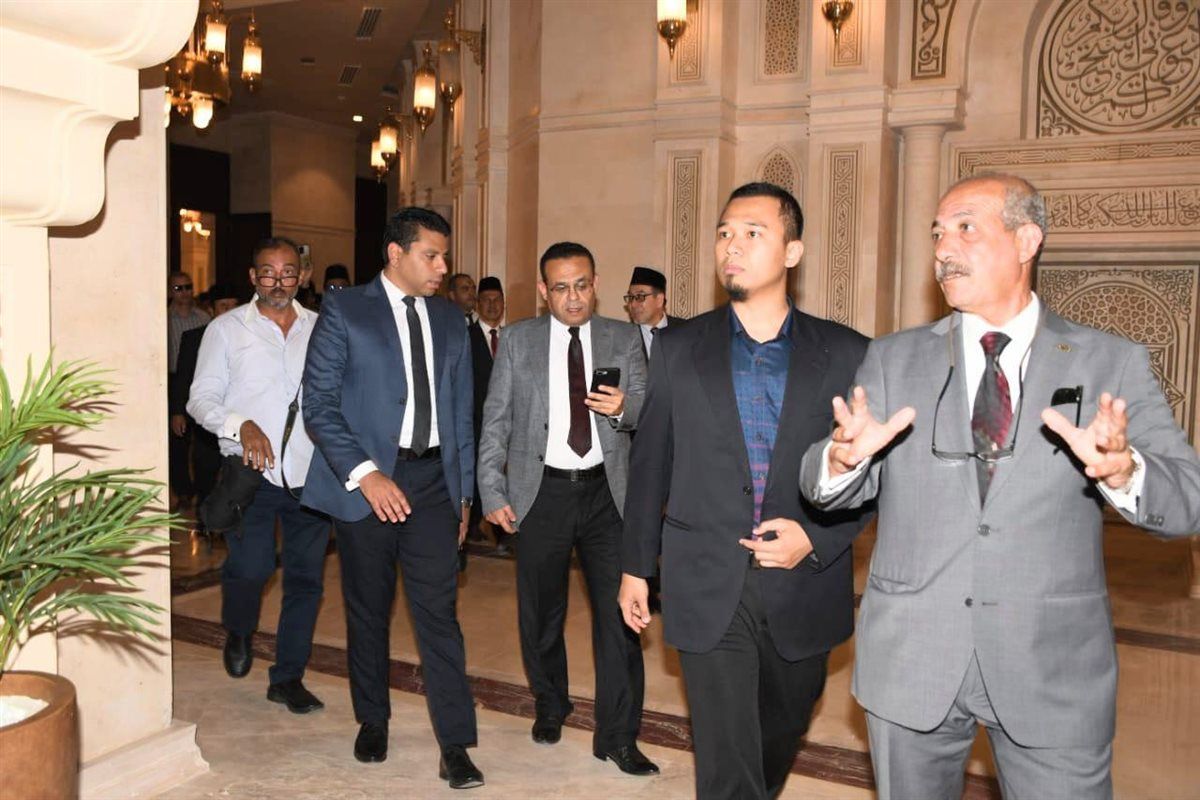 زيارة وفدًا من القضاة الشرعيين الماليزيين لمسجد مصر الكبير بالعاصمة الإدارية