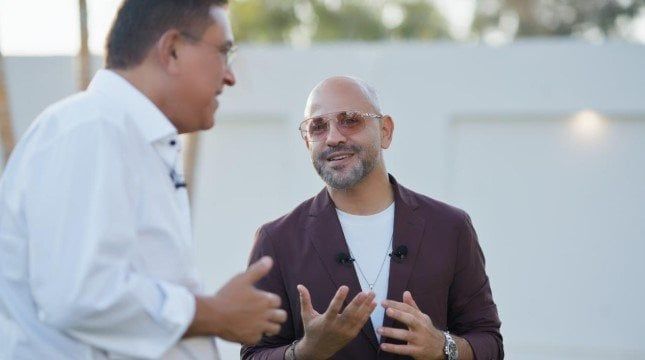 عزيز الشافعي يكشف أسراره في حوار خاص مع معتز الدمرداش ببرنامج "ضيفي"