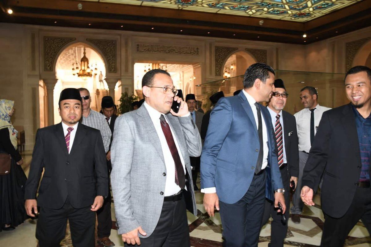 زيارة وفدًا من القضاة الشرعيين الماليزيين لمسجد مصر الكبير بالعاصمة الإدارية