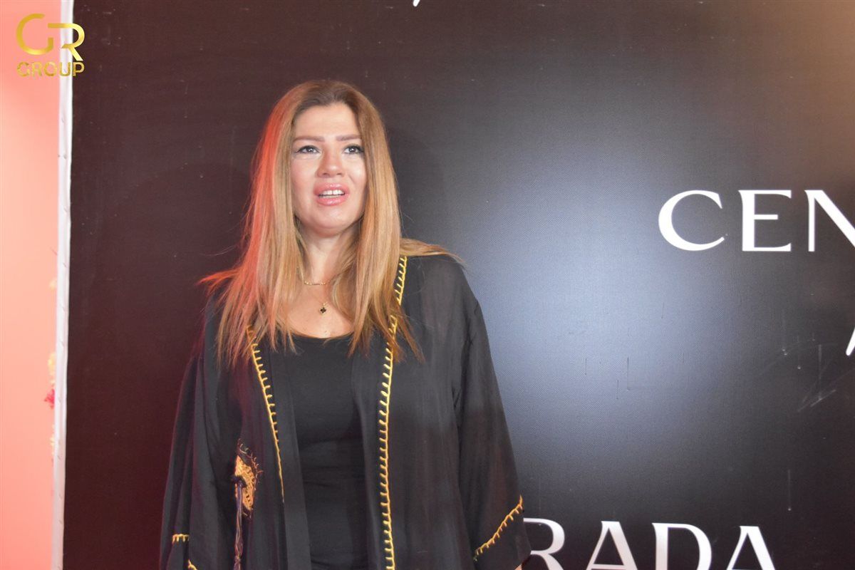 بحضور والدتها وأول ظهور لنجلها علي.. دينا تفتتح أول أكاديمية تعليم فنون الرقص في مصر