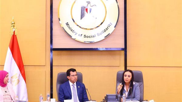 وزيرا التضامن والشباب والرياضة في لقاء موسع مع لجنة حقوق الإنسان بنموذج محاكاة مجلس الشيوخ