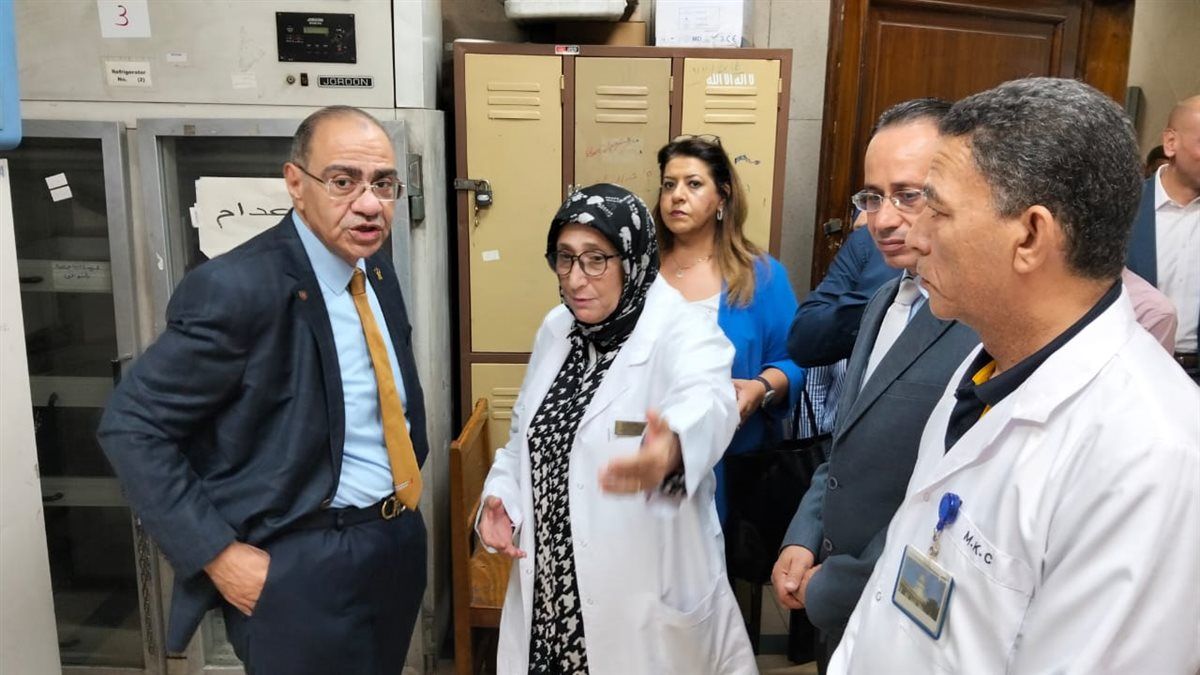 جولة تفقدية على بنك الدم بمستشفيات جامعة قصر العيني -جامعة القاهرة