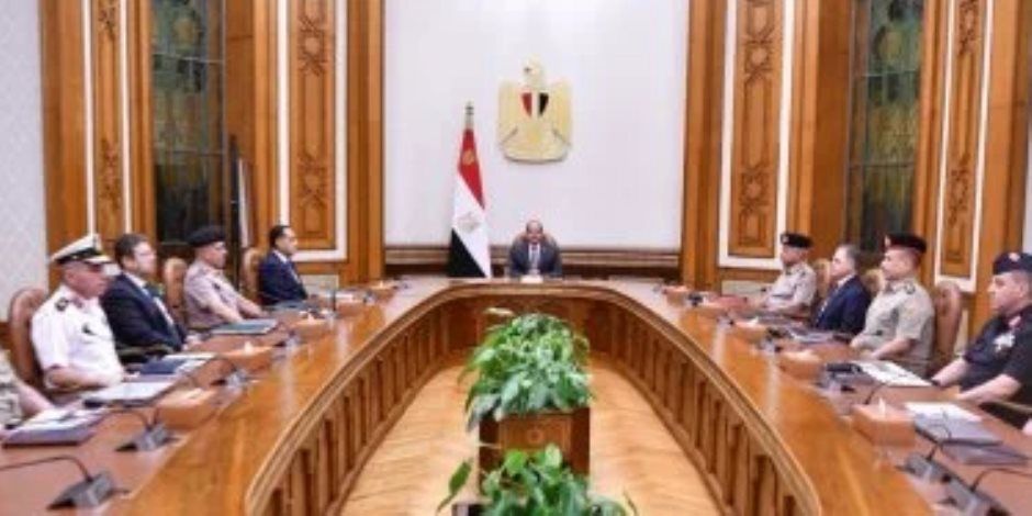 فيديو تفاصيل اجتماع الرئيس السيسى بمدبولى ووزيرى الدفاع والداخلية وقادة الأجهزة