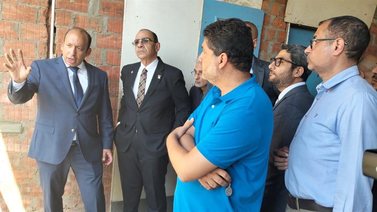 جولة ميدانية داخل مبنى العيادات الخارجية الجديد بالقصر العيني لمتابعة أعمال التطوير