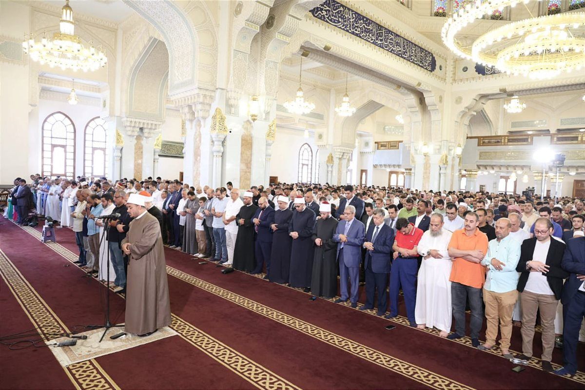 وزير الأوقاف يشهد صلاة الجمعة "بمسجد الرحمن الرحيم" ويفتتح مكتبة الراوي للعلوم العقلية