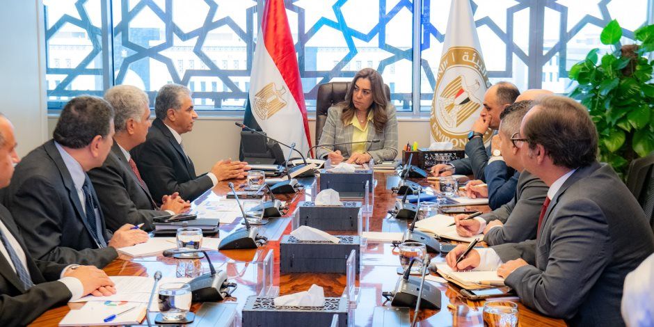“البيئة” تبحث التعاون مع “سيداري” في وضع خطط التكيف المناخي بالمحافظات