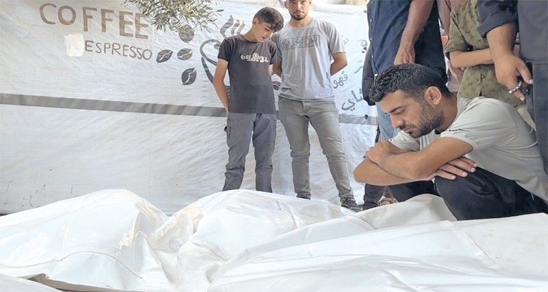 عشرات الشهداء فـي تواصل العدوان على القطاع .. وإسرائيل تفجر «مفخخات» بأطنان المتفجرات فـي مدينة غزة