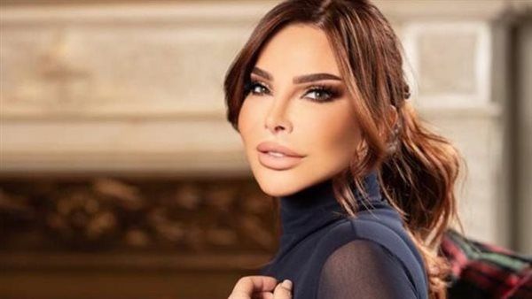 الشاعرة فلك الشام تعلن عن ديوانها الجديد "أنا وكلهم أنت"