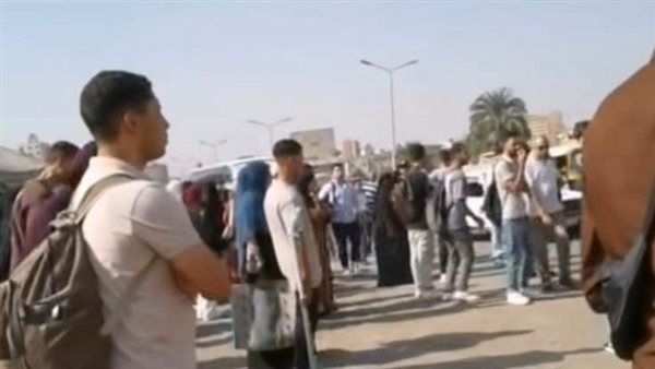 أهالي العياط لـ محافظ الجيزة: أنقذ بناتنا وأولادنا من أزمة المواصلات واستغلال السائقين