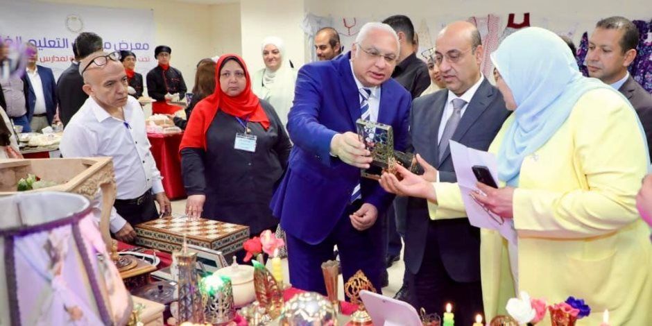 نائب وزير التربية والتعليم يفتتح معرض منتجات التعليم الفني بالعاصمة الإدارية