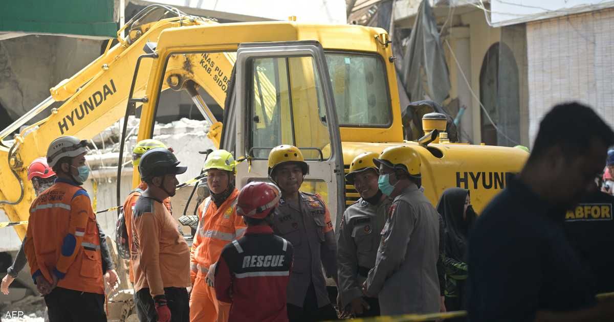 العالم اليوم - انهيار مدرسة في إندونيسيا.. مقتل 5 و59 لا يزالون تحت الأنقاض