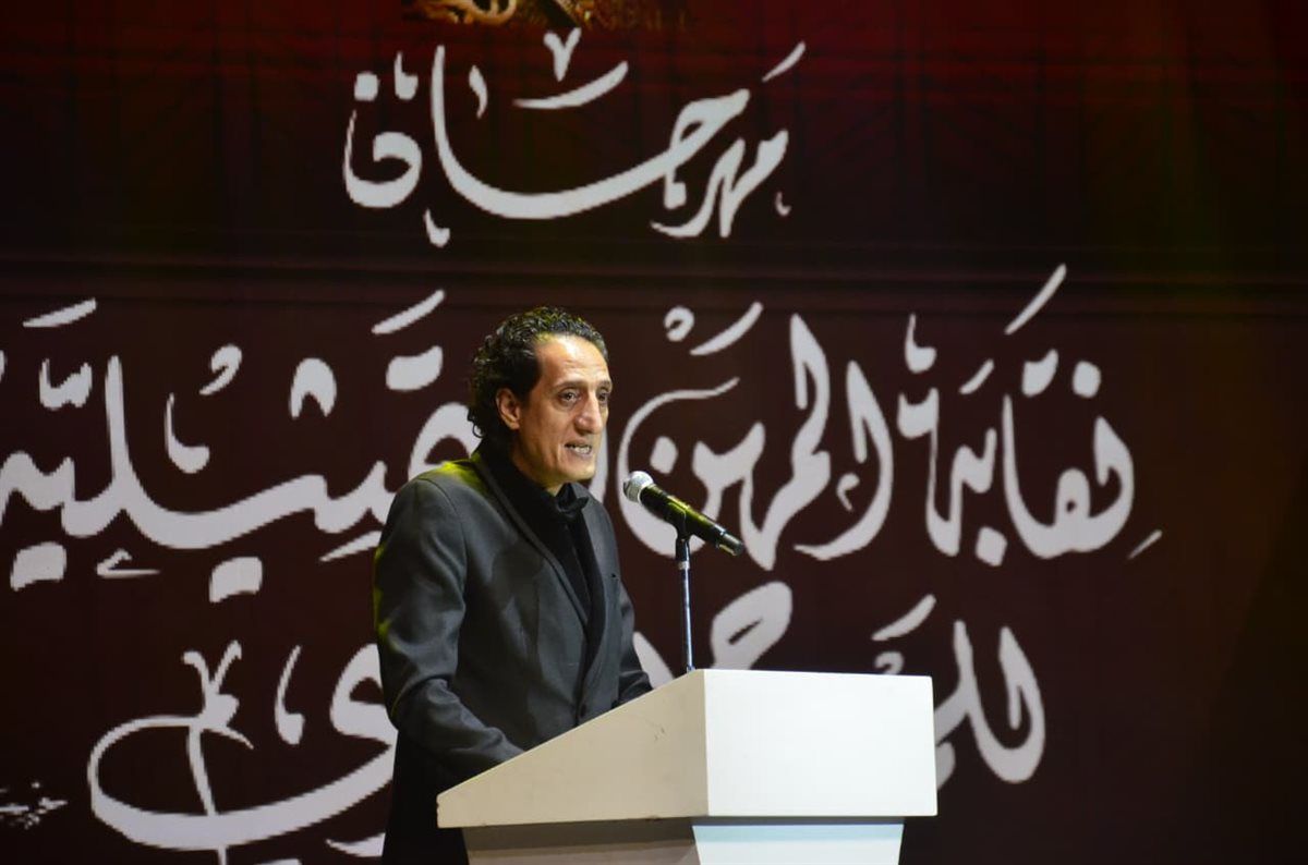 تامر حسني يشعل أجواء حفل افتتاح مهرجان نقابة المهن التمثيلية المسرحي