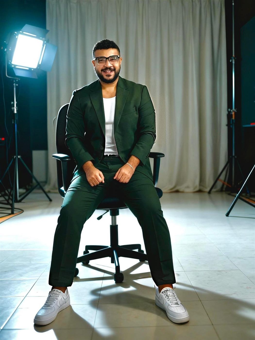 المؤلف محمد سيد بشير عضو لجنة تحكيم مهرجان نقابة المهن التمثيلية المسرحي