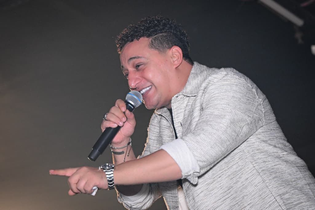 رضا البحراوي يواصل تألقه بحفل ضخم كامل العدد لأبناء الجالية العربية بالزمالك