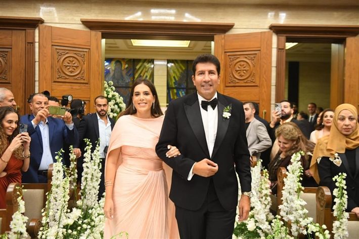 وزراء وشخصيات عامة وفنانون في حفل زفاف نجل الفنان هاني رمزي (صور)