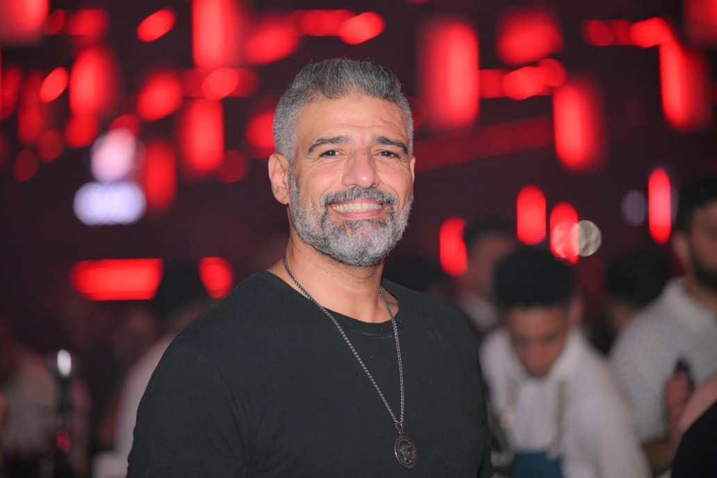 رضا البحراوي يواصل تألقه بحفل ضخم كامل العدد لأبناء الجالية العربية بالزمالك