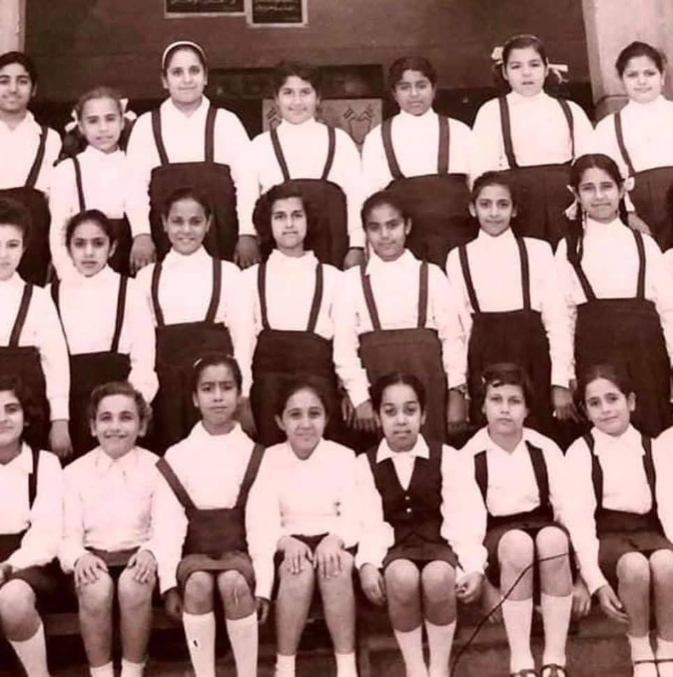 سيمون تحتفل بيوم المعلم برسالة مؤثرة: "أول معلم لي أبي وأمي.. وكل نجاح في حياتي يبدأ من تربيتهما"