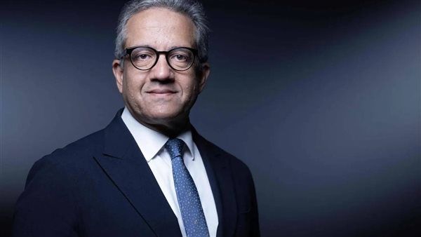 شيخ الأزهر يهنئ الدكتور خالد العناني بفوزه مديرًا عامًّا لليونسكو