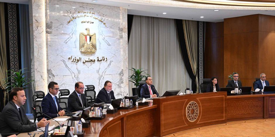 رئيس الوزراء يترأس اجتماع المجموعة الوزارية الاقتصادية